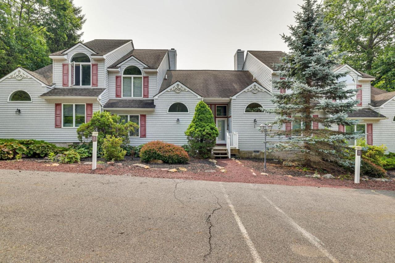 Lake Harmony Home About Half Mi To Big Boulder Mountain Extérieur photo