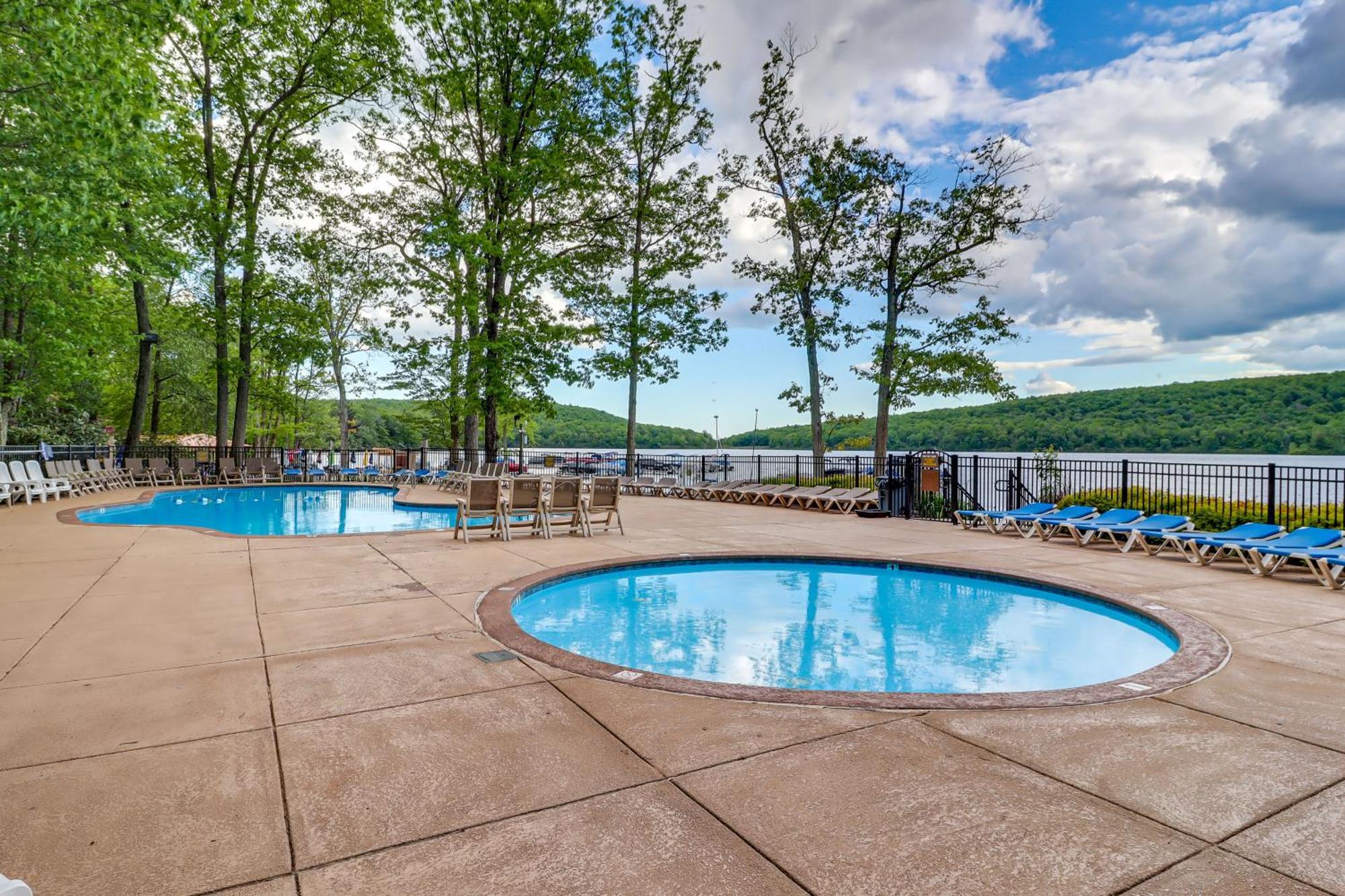 Lake Harmony Home About Half Mi To Big Boulder Mountain Extérieur photo
