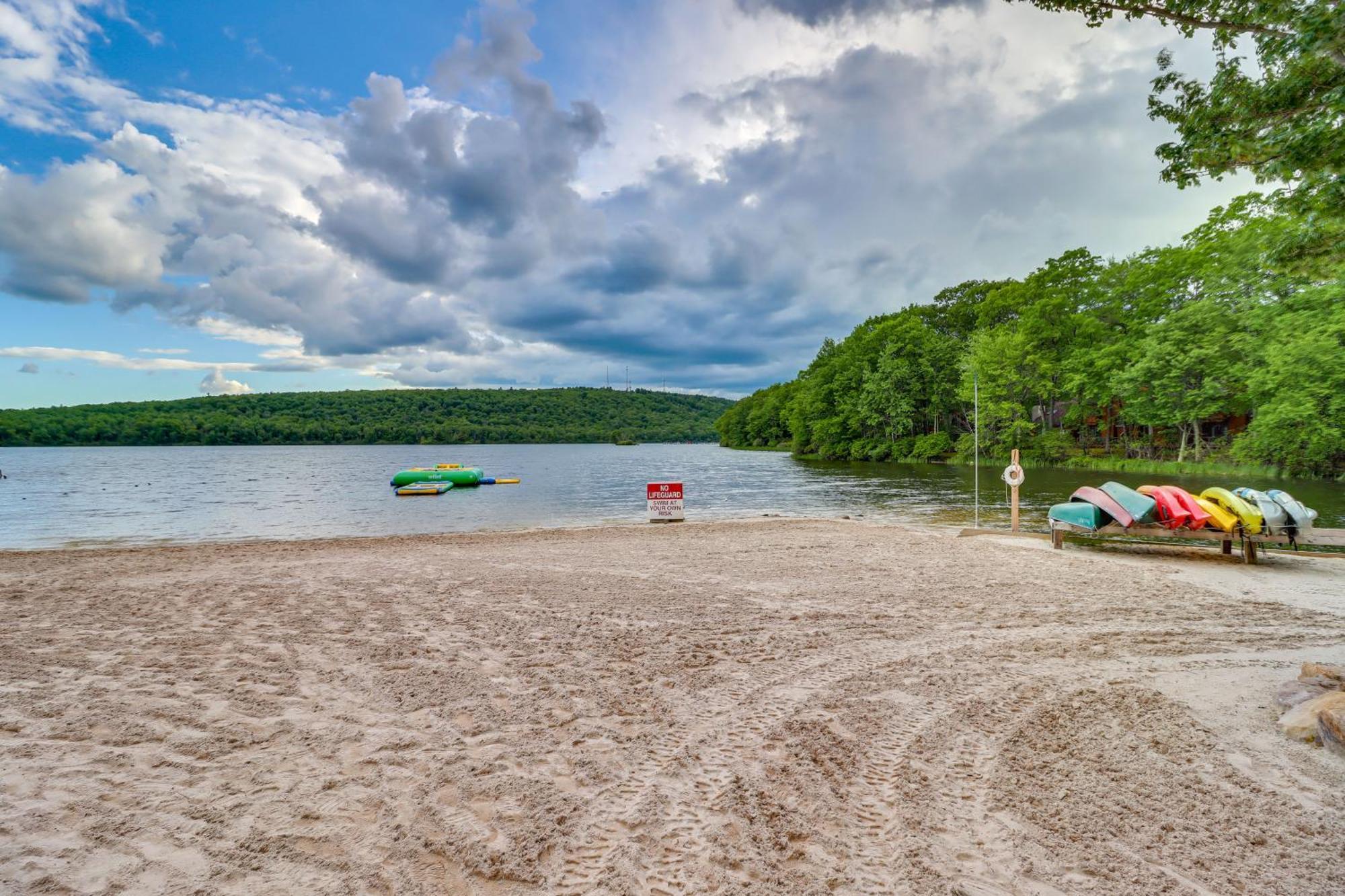 Lake Harmony Home About Half Mi To Big Boulder Mountain Extérieur photo
