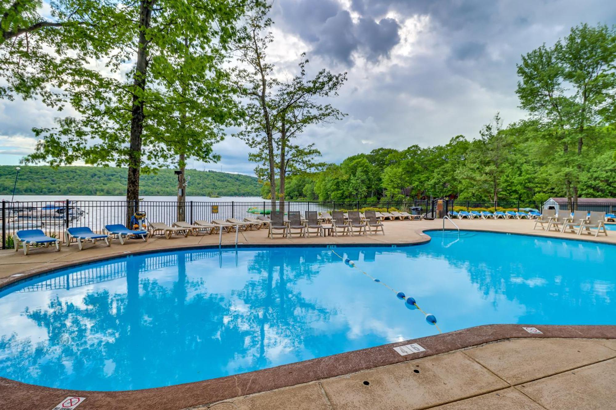 Lake Harmony Home About Half Mi To Big Boulder Mountain Extérieur photo